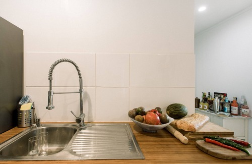 Valdora Cottage | Orchard Cottage on Sunshine Coast organic farm just 10 minutes from the beach