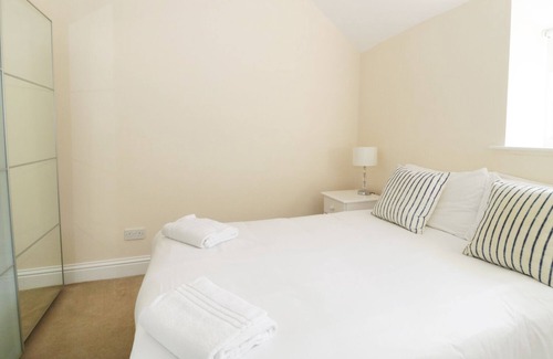Sedgehill Cottage | ORCHARD COTTAGE, pet friendly, with a garden in Shaftesbury