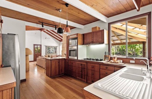 Yallingup Siding House | Orchard Homestead: Countryside Retreat