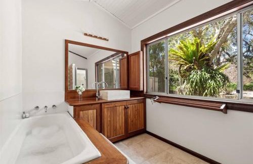 Yallingup Siding House | Orchard Homestead Countryside Retreat