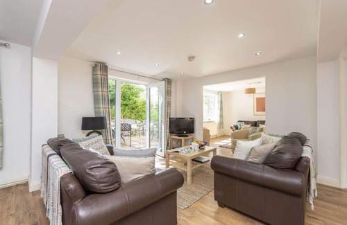 Ventnor House | Orchard Leigh Villa