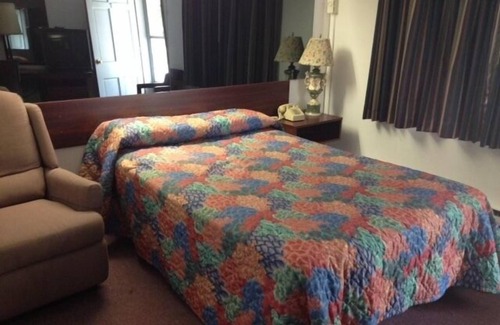 Spring Brook Hotel | Orchard Park Inn