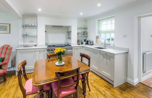 Arundel Cottage | Orchard Place, Arundel