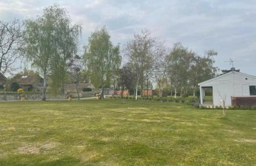 Moreton House | Orchard Retreat - Rural Cabin - Private Hot Tub!
