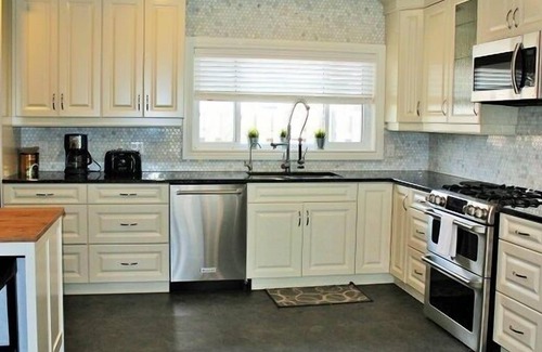Fort Erie House | Orchard Shores - Fabulous Fort Erie Find!
