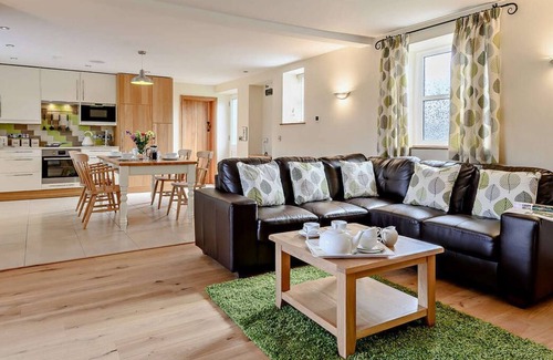 Gilwern House | Orchard View in Abergavenny