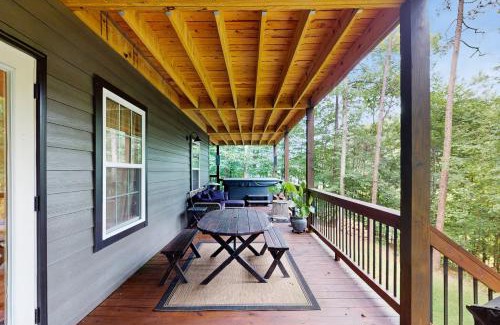 Ellijay House | Orchard Wine & Retreat