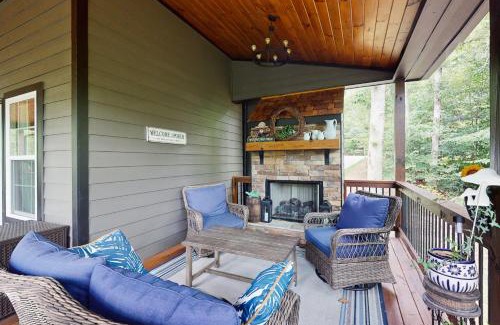 Ellijay House | Orchard Wine & Retreat