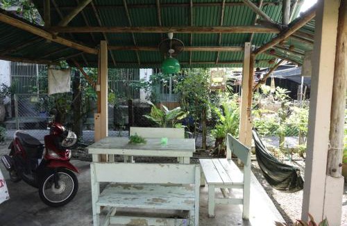 Bang Phra House | Orchid Guest House