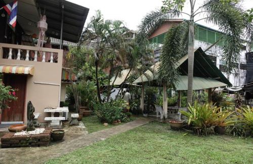 Bang Phra House | Orchid Guest House