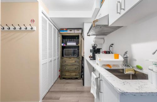Seafair Bed & Breakfast | Orchid House near Vancouver YVR Airport