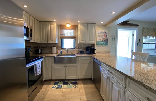 Central Beach Condo | Orchid Island, Florida - Direct Oceanfront, Private Beach & Pool Condo.