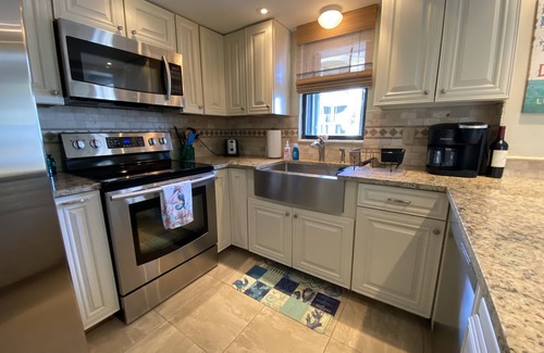 Central Beach Condo | Orchid Island, Florida - Direct Oceanfront, Private Beach & Pool Condo.