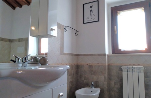 Montalto delle Marche Other | ORCHIDEA APARTMENT The Old Maple farmhouse