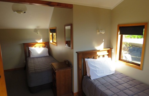 Pukawa Hotel | Oreti Village Resort