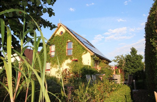 Schwarbe House | Organic vacation home, 3sleepR, 2 BathR, natural garden, sauna, WLAN, dogs allow