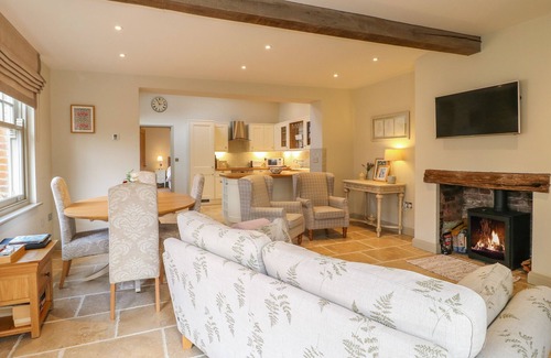 King's Bromley Cottage | ORGREAVE COTTAGE, family friendly, luxury holiday cottage in Alrewas