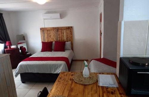 Calvinia Apartment | Oriebruggie Accommodation