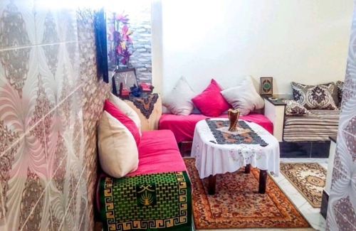LA GIRONDE Apartment | Oriental bedroom in a traditional Moroccan apartment