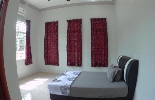 Kampung Sura Masjid House | Oriental Homestay Dungun