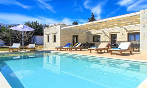 Apokoronas House | Orientem Villa Beheizter Pool
