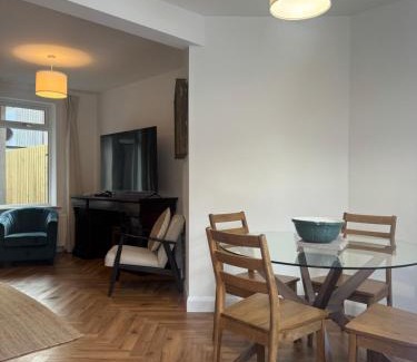 Dublin House | Original 1920s City center house fully renovated