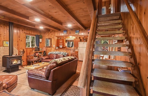 Chamberlands House | Original Chambers Landing Cabin | 7 minute walk to beach, 1 mile from Homewood R