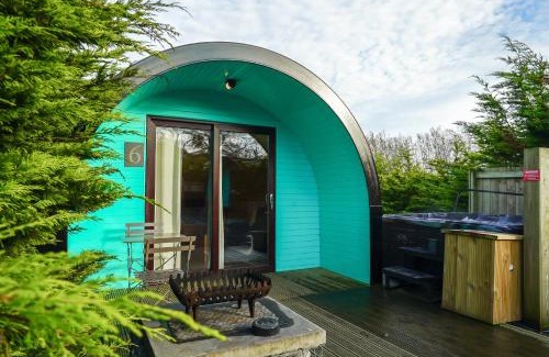 Frodsham Hotel | Original Glamping Pod with Hot Tub