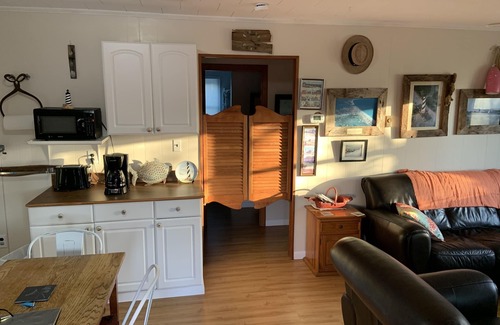 Salvo Cottage | Original Hatteras Beach Box! Family-owned & loved; flexible check-in/out days!n