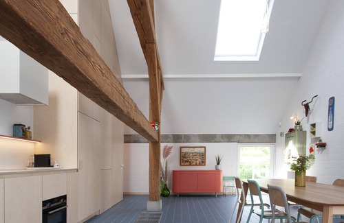 Halle House | Original renovated barn, near Antwerp
