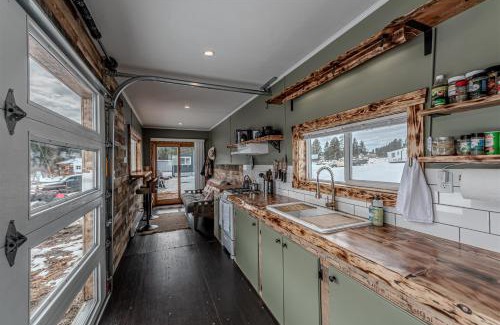 Ovando House | Orion Farmstead