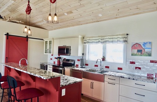 Darnley Cottage | Orion's Porch PEI - Unique Beach House with Best Views of Thundercove Beach