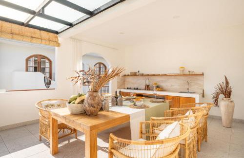 Berawa House | OriVista Luxe Boutique Villa in Canggu 11min to FINNS