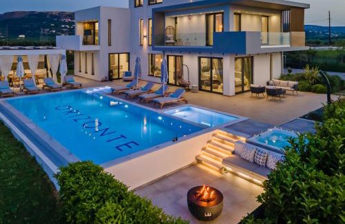 Adelianos Kampos Villa | Orizontes Deluxe Residence