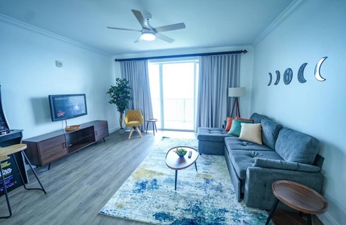 Florida Central Atlantic Coast Apartment | Orlando Apt 9th Floor 5 min from Disney