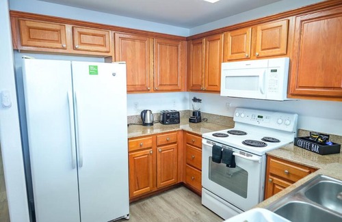 Florida Central Atlantic Coast Apartment | Orlando Apt 9th Floor 5 min from Disney