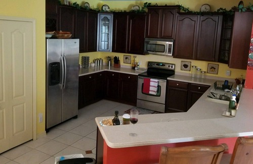 Apopka House | Orlando Centrally Located Luxury Home with Pool!