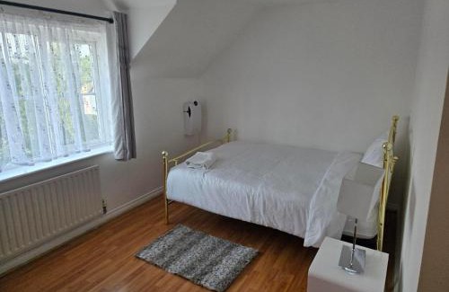 Thamesmead Cabin | Orlando