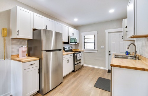 Colonialtown North House | Orlando ‘Golden Girls’ Retreat: Prime Location!
