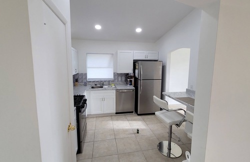 Orlando House | Orlando Home near Parks! Quiet ￼ neighborhood! Nice price!