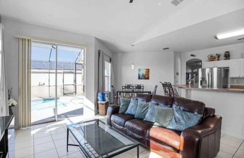 Tuscan Ridge House | Orlando Oasis Family Paradise 5BR, Pool/Spa,2 Masters Near Disney & Universal