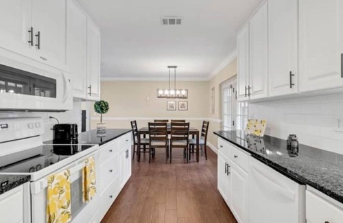 Altamonte Springs House | Orlando Poolside Oasis