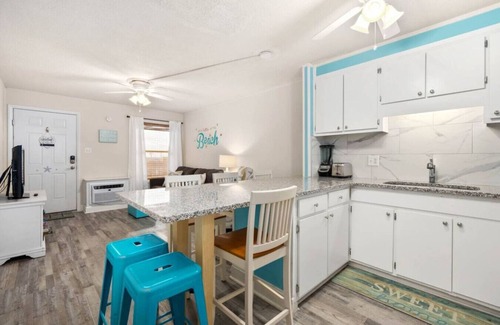 Caine Woods Apartment | Orleans Court 318 !