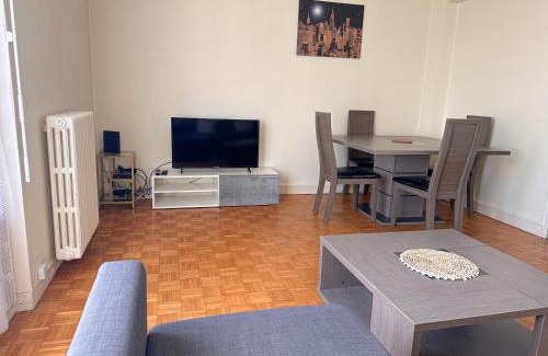 Chateaudun-Bannier Apartment | ORLEANS GARE - Résidence calme - T2 - L'ESCALE DE LA GARE