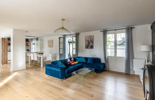 Magny-le-Hongre Apartment | Ormoie Beautiful house 5 Bedroomed near Disneyland Paris