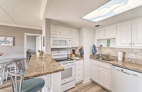 Ocean Breeze Estates Condo | Ormond Beach Condo w/Ocean Views & Community Pool