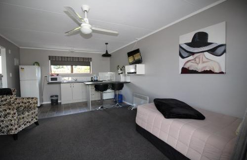 Woodville Hotel | Ormond Street Motel Woodville