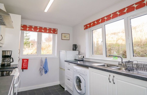 Thurso Cottage | ORNUM, pet friendly, character holiday cottage in Bettyhill
