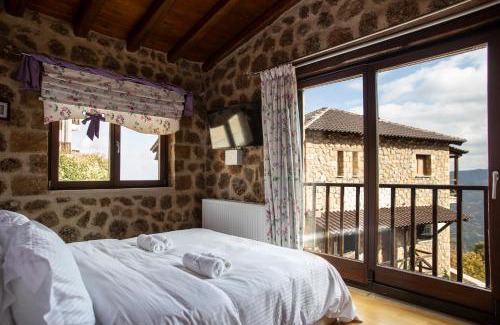 Synikia Mesi Trikalon Villa | Ornytion Cozy House