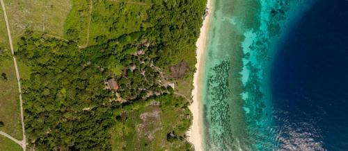Tambolaka Bed & Breakfast | Oro Beach Houses
